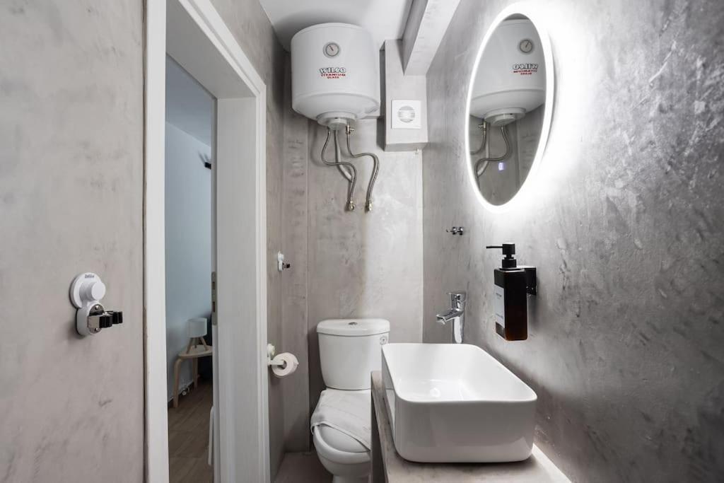 New City Studio In Салоники Экстерьер фото